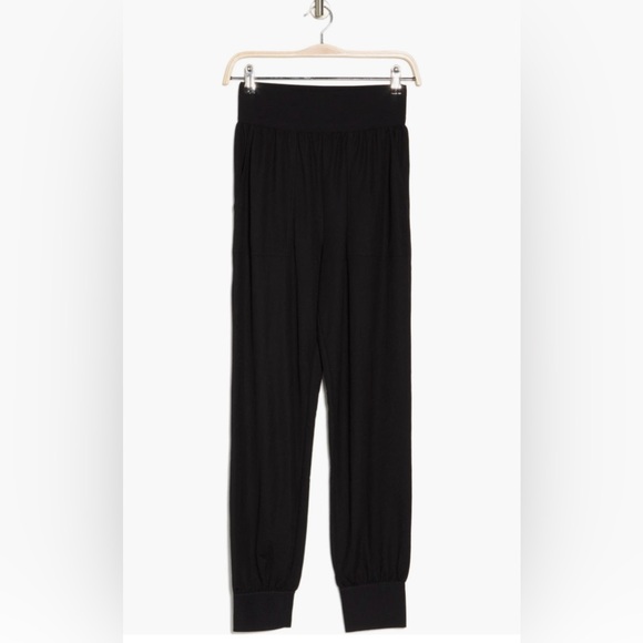 NWOT THEORY Cropped Pant in Viscose-Blend Piqué Jogger Black Pants Sz M - Picture 5 of 5